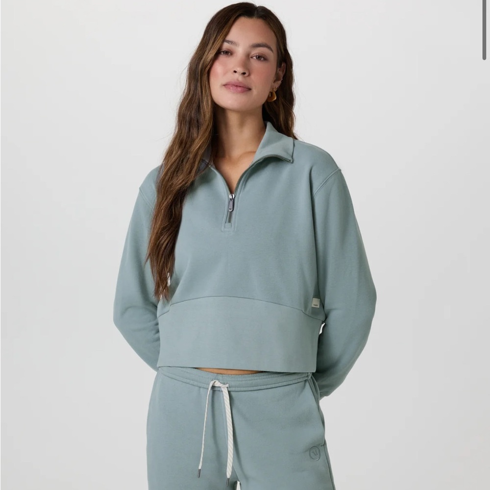 VUORI Sedona Sport Half Zip Mist SWEATSHIRT SIZE MEDIUM NWT